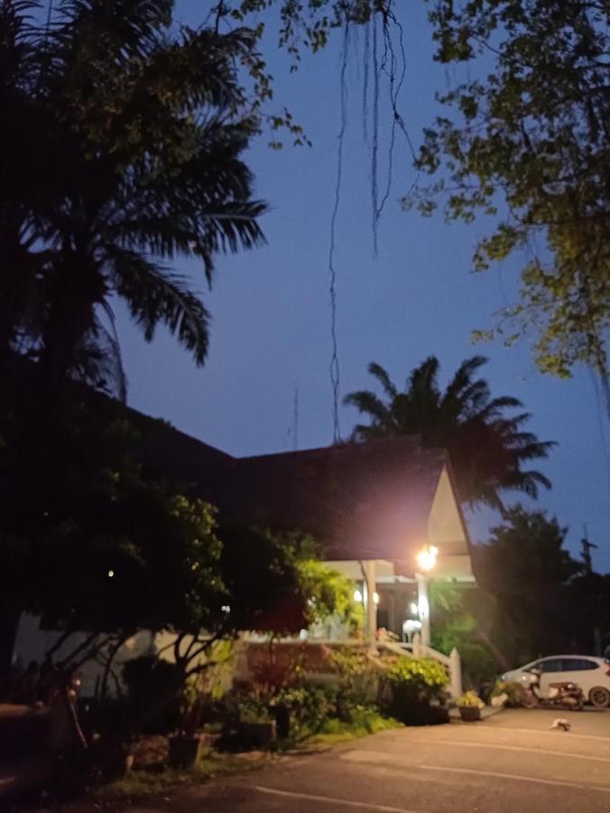Oyo-869南茂之家度假村 纳仲天 外观 照片